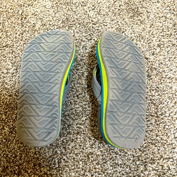 Reef Little Ahi Sandals Toddler size 10 - Picture 2 of 3